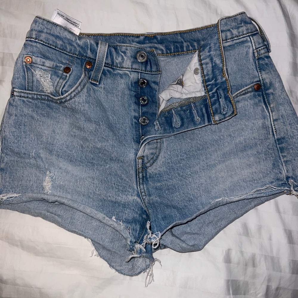 Levi’s 501 Distressed shorts